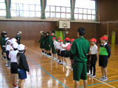 大田小学校との交流の様子写真1